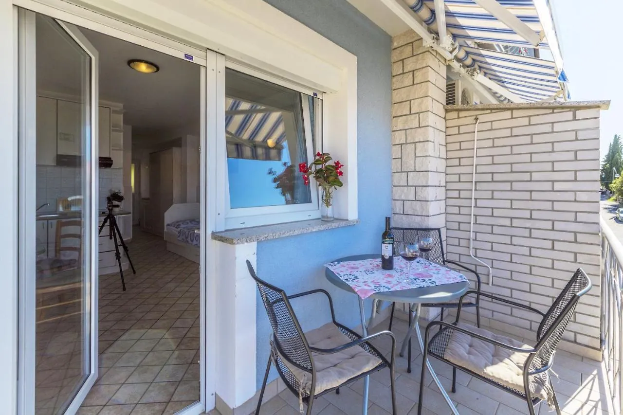 Blue Pearl Apartments Crikvenica 0*,