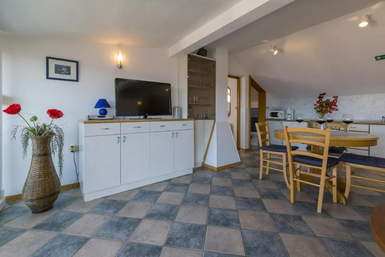 Blue Pearl Apartments Crikvenica 0*,  Croatia