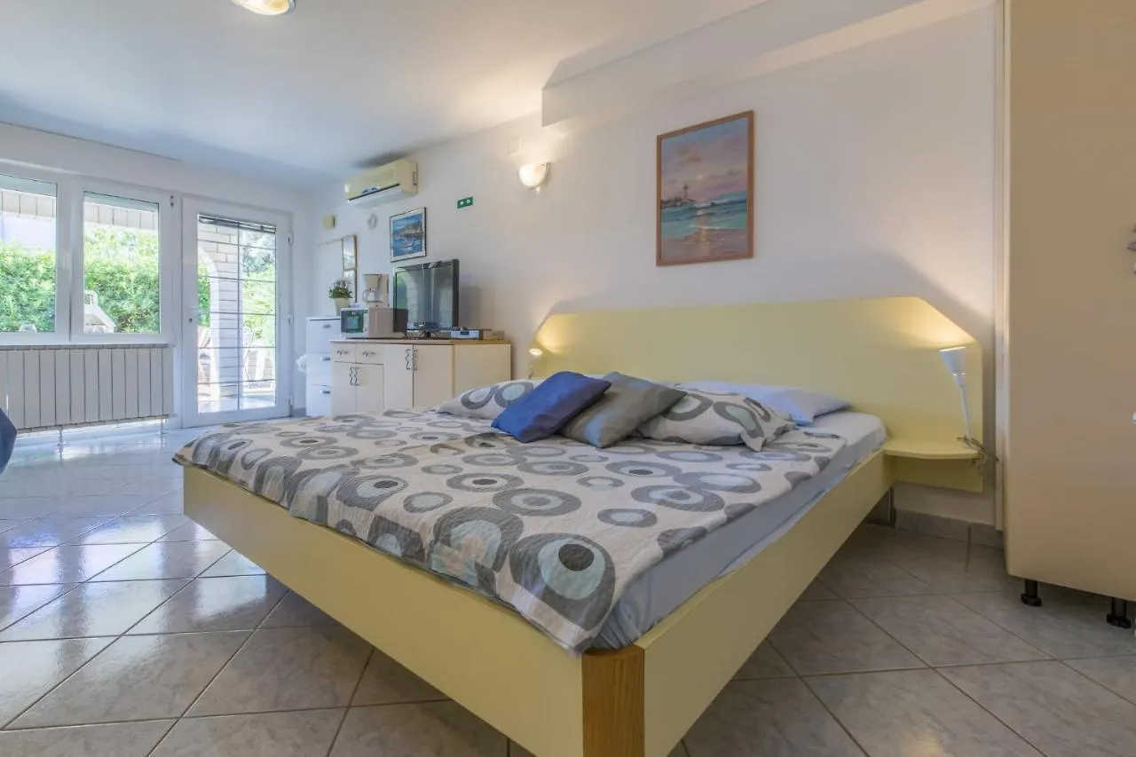 Blue Pearl Apartments Crikvenica 0*,  Croatia